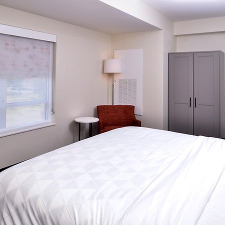 Holiday Inn & Suites - Farmington Hills - Detroit Nw By Ihg Esterno foto