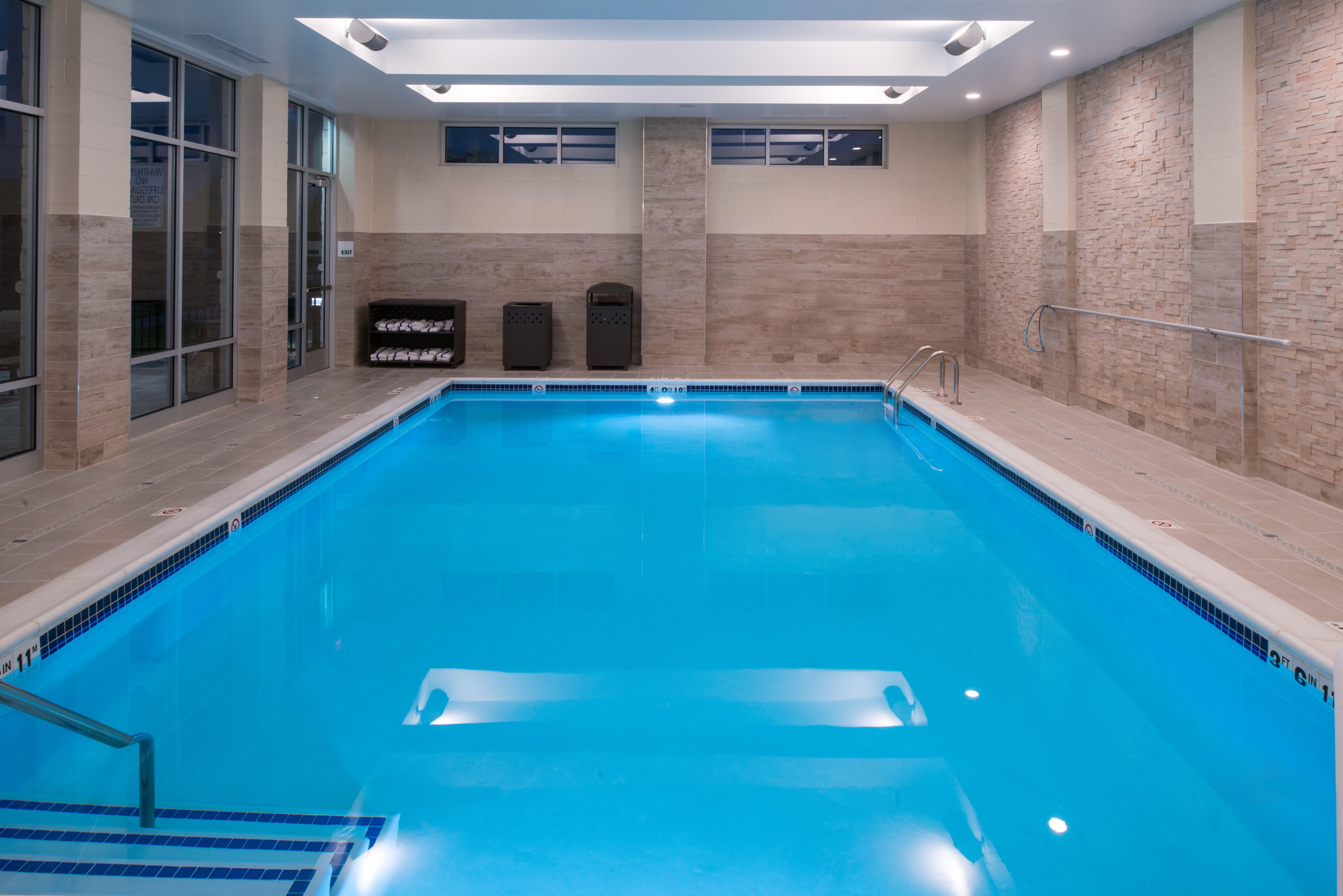 Holiday Inn & Suites - Farmington Hills - Detroit Nw By Ihg Esterno foto