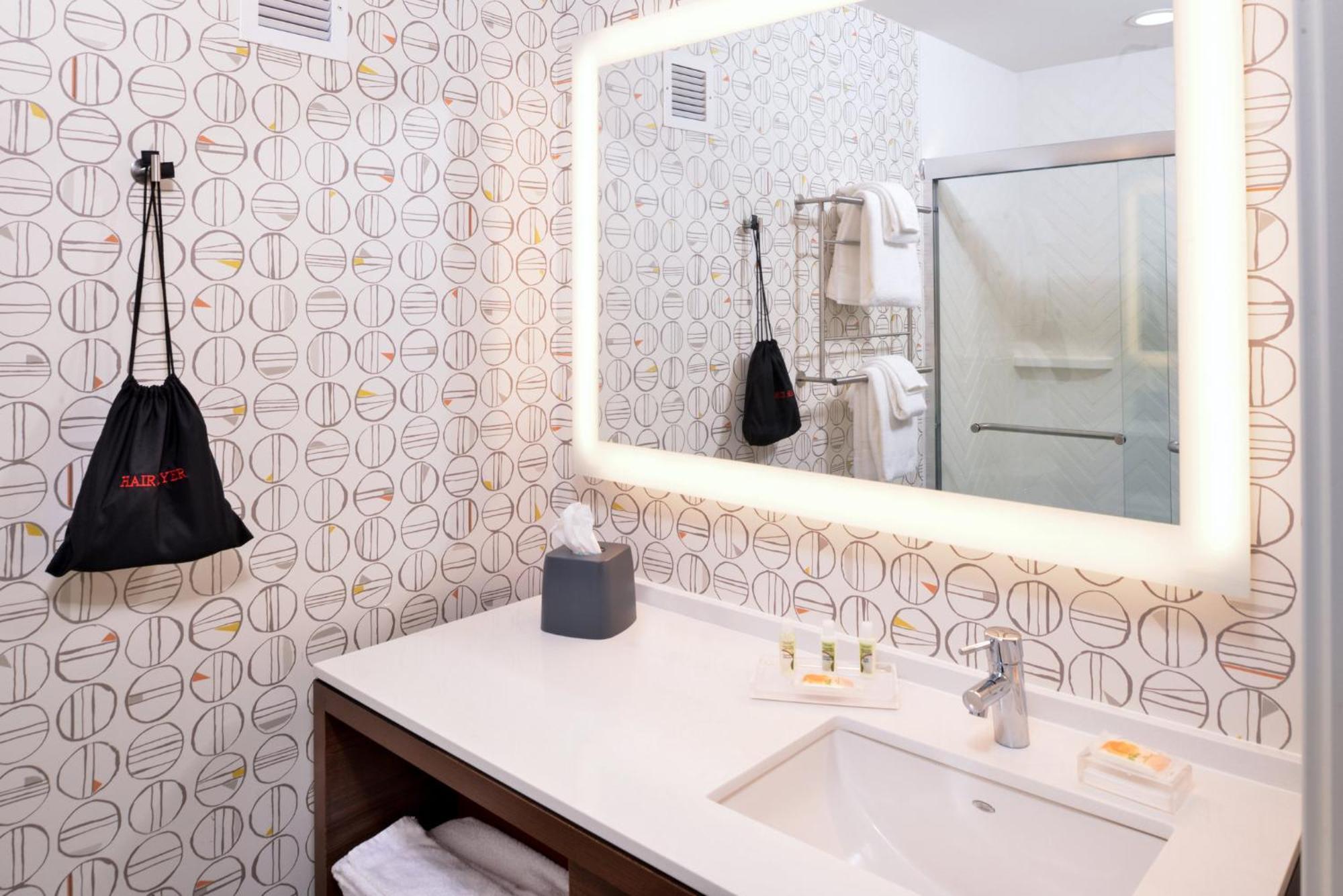Holiday Inn & Suites - Farmington Hills - Detroit Nw By Ihg Esterno foto