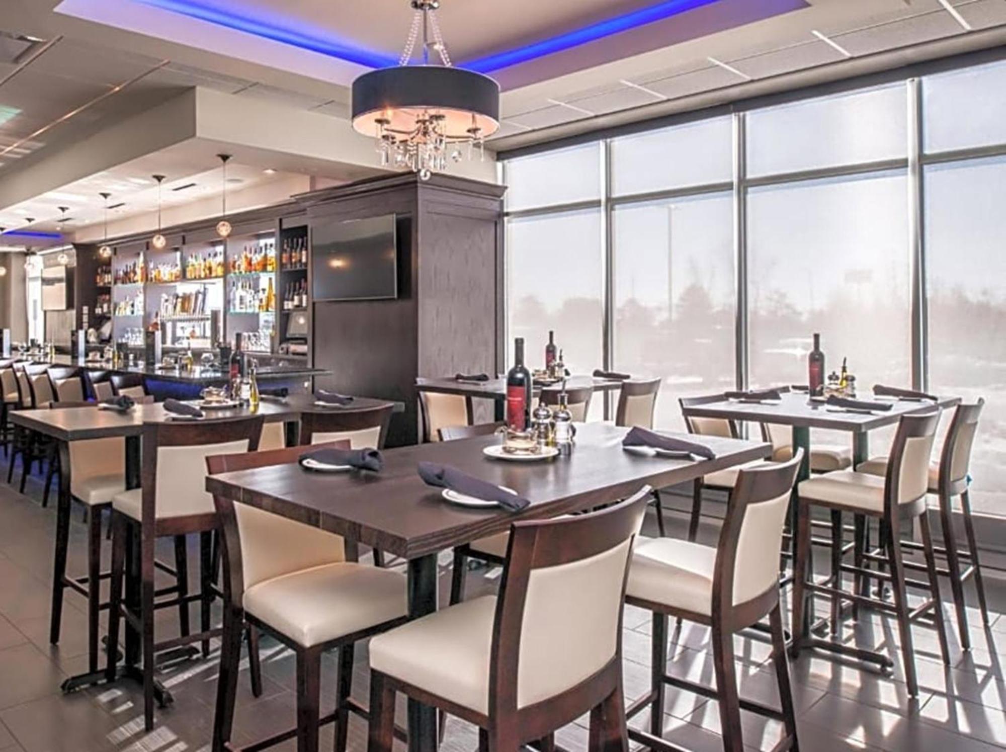 Holiday Inn & Suites - Farmington Hills - Detroit Nw By Ihg Esterno foto