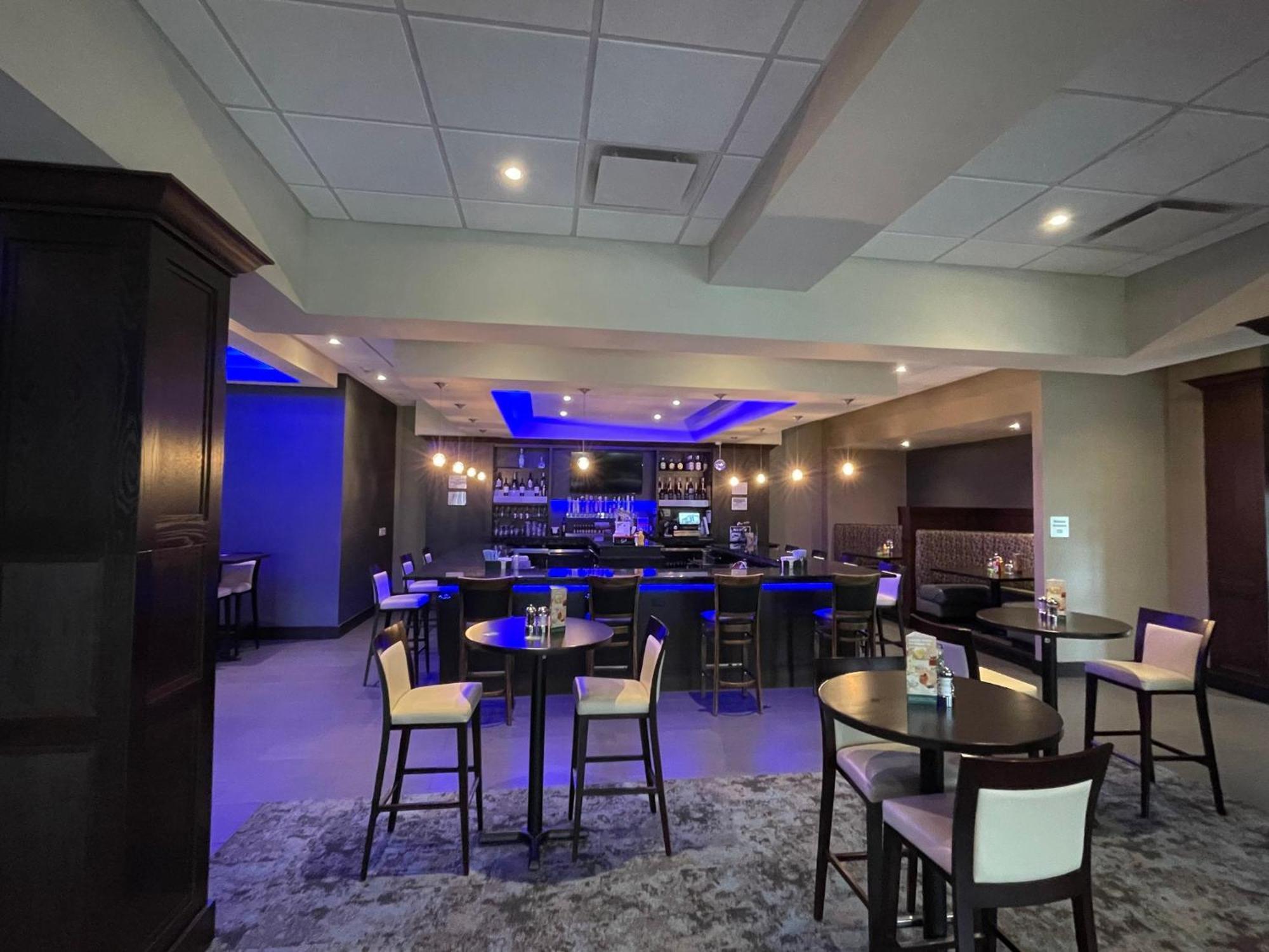 Holiday Inn & Suites - Farmington Hills - Detroit Nw By Ihg Esterno foto