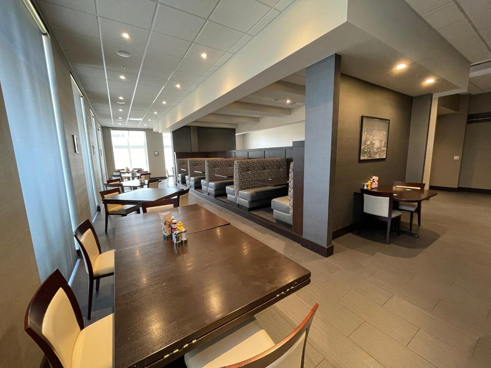 Holiday Inn & Suites - Farmington Hills - Detroit Nw By Ihg Esterno foto