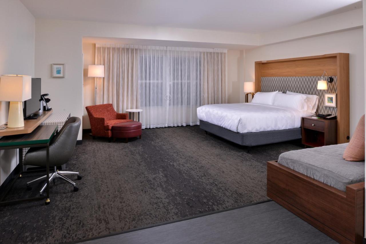 Holiday Inn & Suites - Farmington Hills - Detroit Nw By Ihg Esterno foto