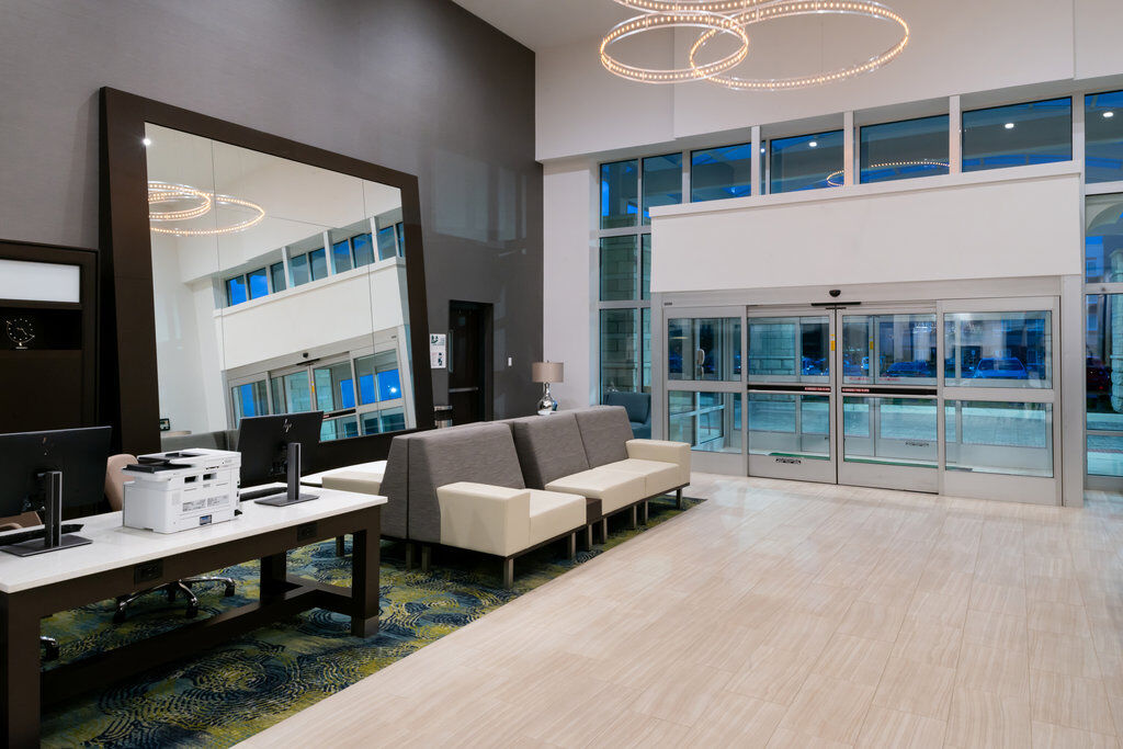 Holiday Inn & Suites - Farmington Hills - Detroit Nw By Ihg Esterno foto